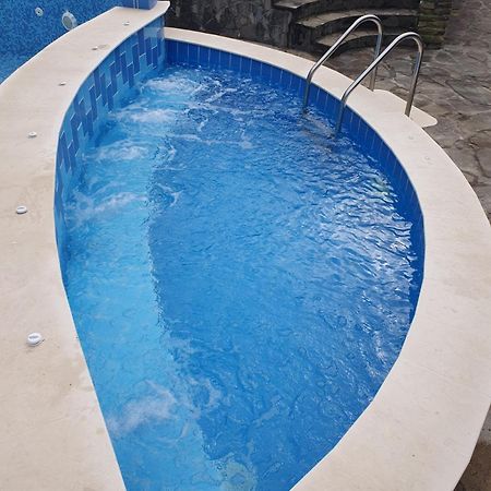 Family Hotel Chiflik Hills Экстерьер фото